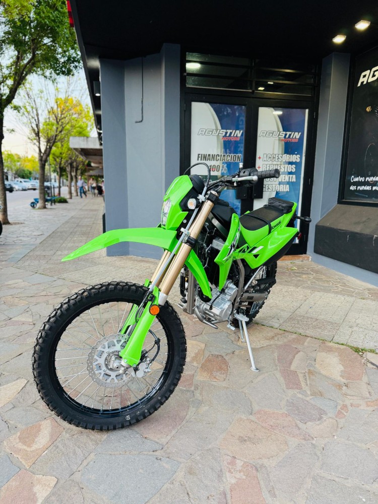 Kawasaki KLX — foto 4